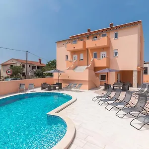 https://villa-car-pula.pula-hotels.org